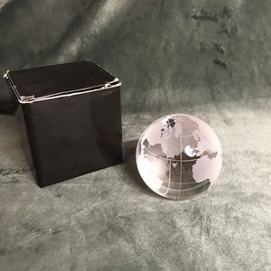 VINTAGE GLASS ART PAPERWEIGHT GLOBE EARTH PLANET WORLD ETCHED CLEAR MCM